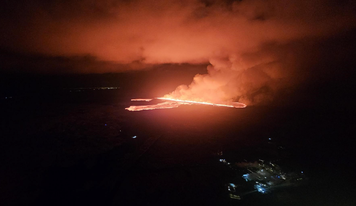 A picture of the eruption shortly after it began. Photo: Björn Oddsson, Department of Civil Protecti…